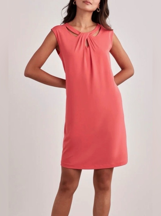 Trac Dresses & Skirts - Sleeveless Coral Shift Dress with Twist Neck